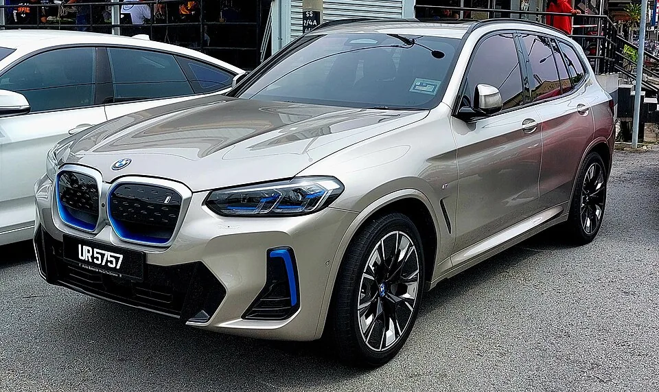 BMW iX3 승용차