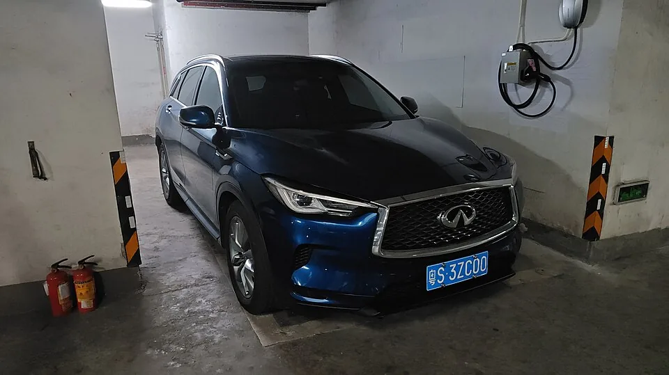 인피니티 QX50 승용차