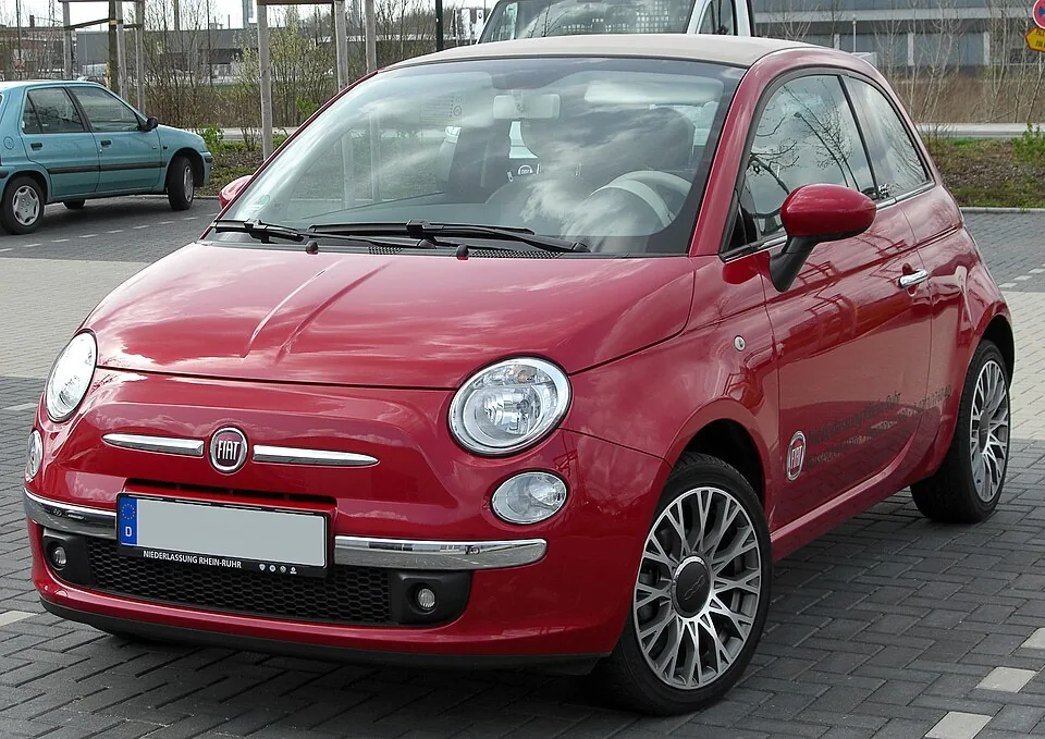 피아트 500C 승용차