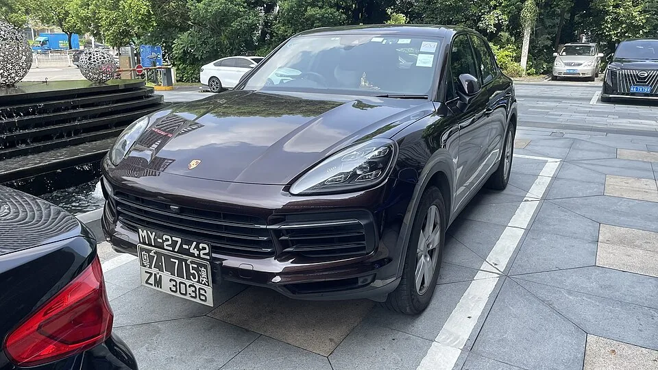 포르쉐 카이엔 승용차