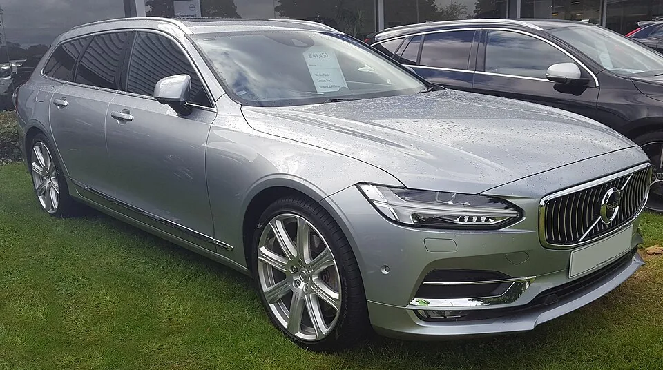 볼보 V90 크로스컨트리 승용차
