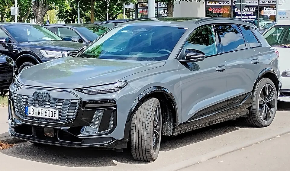 아우디 SQ6 승용차