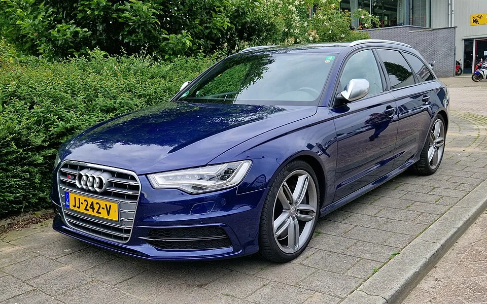 아우디 S6 승용차