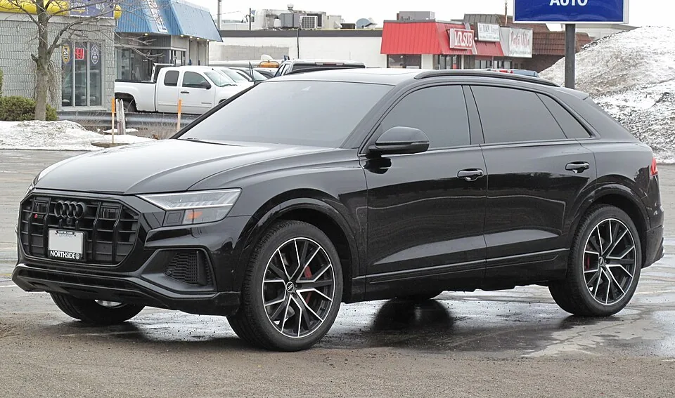 아우디 SQ8 승용차