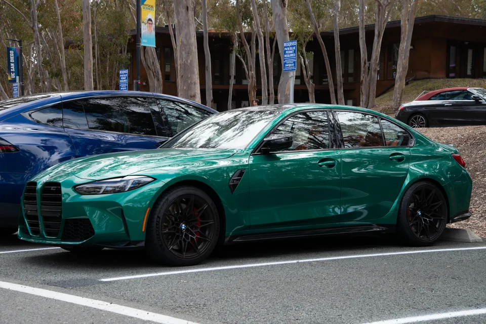 BMW M3 승용차